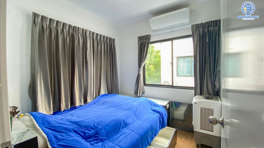 *****ทาวน์เฮ้าส์มือสองย่านนนทบุรี ม.พลีโน่ ราชพฤกษ์-รัตนาธิเบศร์ หลังมุม! บนเนื้อที่ 24.1 ตร.ว. ฟังก์ชัน 3 ห้องนอน 2 ห้องน้ำ 2 ที่จอดรถ แถมฟรี! 3 เครื่องปรับอากาศ 1 เครื่องทำน้ำอุ่น สภาพดีเหมาะแก่การเข้าอยู่ เฟอร์นิเจอร์บิวท์อินพร้อม ใกล้รถไฟฟ้าสายสีม่วง "สถานีบางพลู" และทางด่วน "ศรีรัช-วงแหวนรอบนอก"